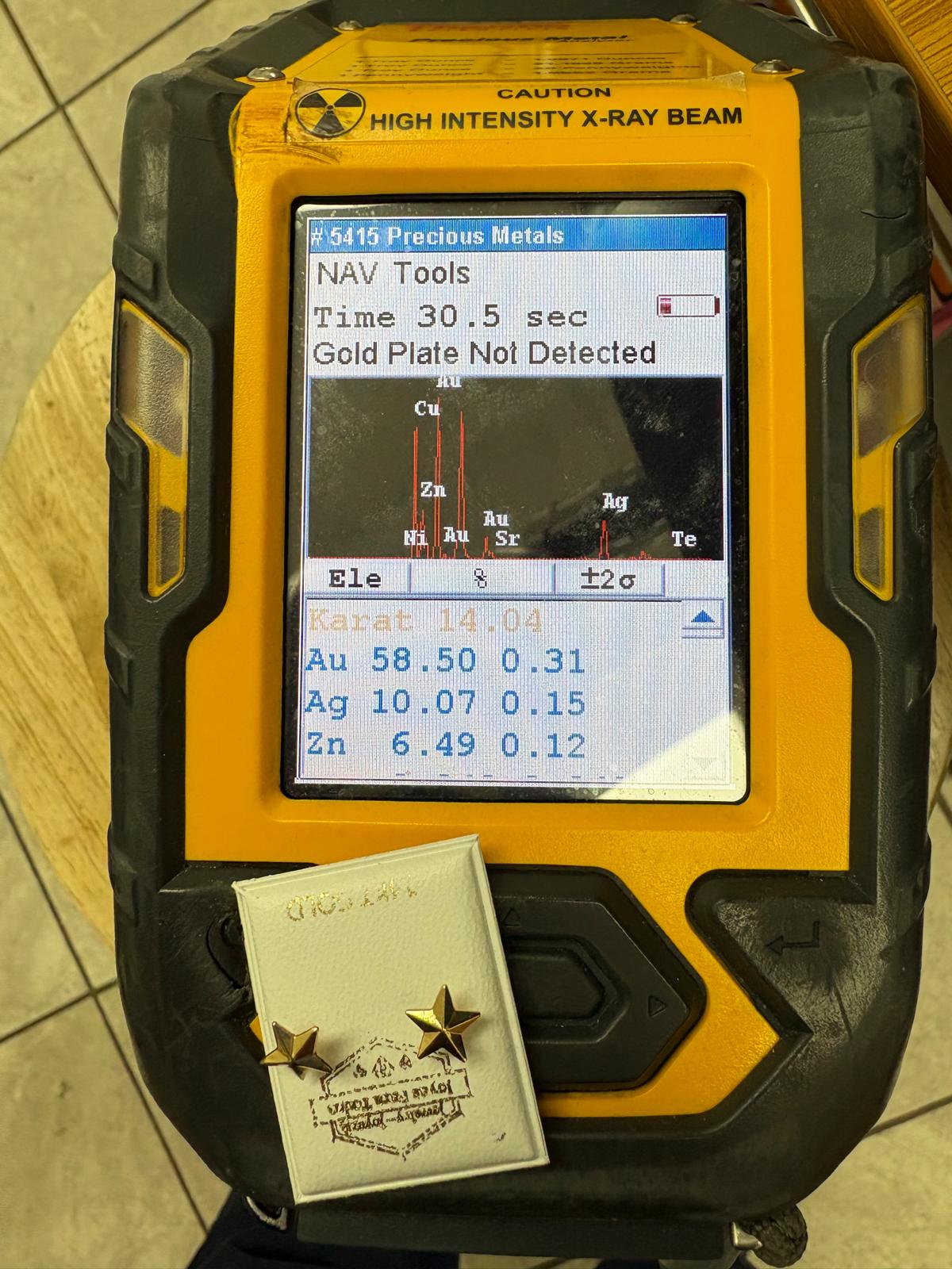 Aretes de Estrella en Oro Sólido 14K - Hechos en España